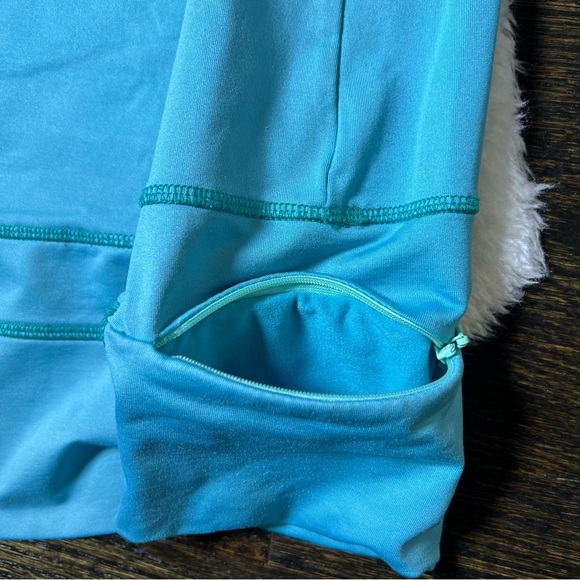 Title 9 Ocean Wave Boardwalk Thermalete Fabric Regulator Dress Large - Picture 5 of 14